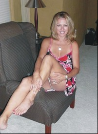 Dress Upskirt Pics blonde wife summer dress upskirt peek